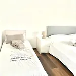 Luxury With View Apartament